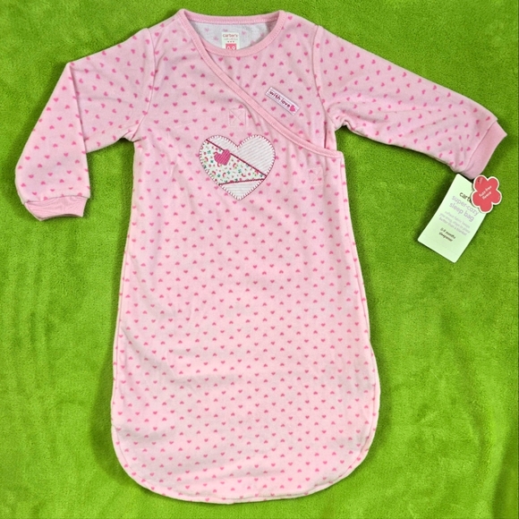 NWT 0-9M Baby Girl Sleep-sack Pink Heart Carter’s 💕 Fuzz-Free Fleece with love - Picture 1 of 3